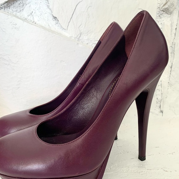 Yves Saint Laurent shoe - Picture 11 of 13
